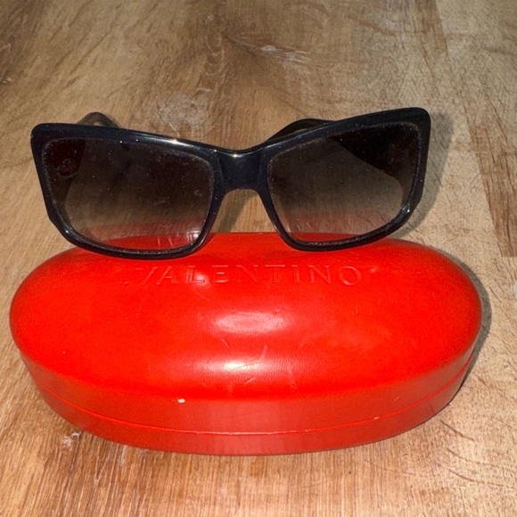 Ysl Black Sunglasses with Red Case